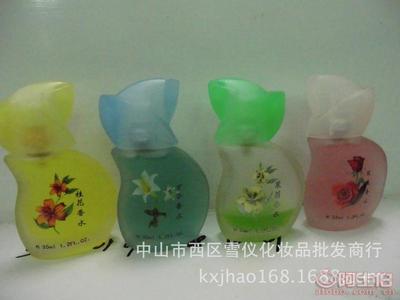 【瀾婷百合茉莉玖瑰桂花香水香型持久耐香一件代發(fā)廠家正品批發(fā)中樣】中山市西區(qū)雪儀化妝品批發(fā)商行 - 產(chǎn)品庫